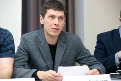Владислав Постников - В Екатеринбурга кандидата от «Яблока», заболевшего ковидом, могут снять с выборов - znak.com - Екатеринбург