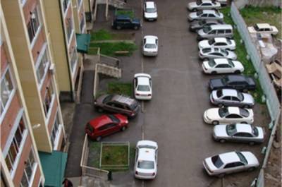КГГА заявили, что парковки во дворах домов останутся бесплатными - kp.ua - Украина - Киев