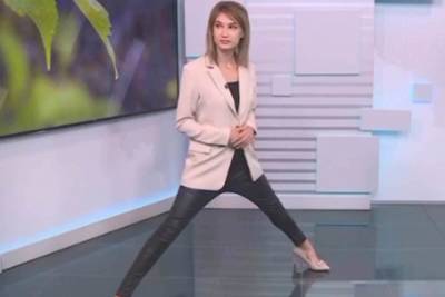 Уфимская телеведущая объяснила странную позу во время эфира прогноза погоды - mk.ru - Башкирия - Уфа