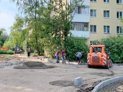 Старшие по домам приняли участие в штабе по ремонту межквартальных проездов - rabochy-put.ru - Смоленск