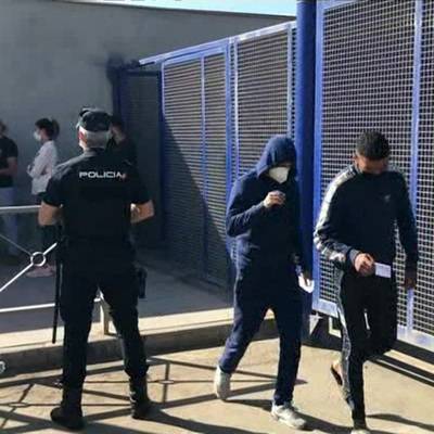 В Греции прошли митинги против принудительной вакцинации от COVID-19 - radiomayak.ru - Афины - Греция