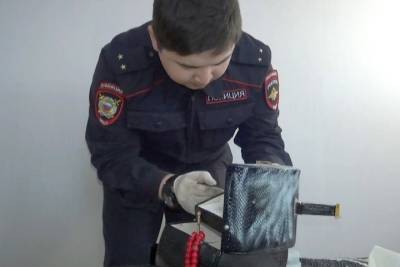 В Астрахани сиделка украла золотые изделия у больной пенсионерки - ast.mk.ru - Россия - Астрахань - Астраханская обл. - район Харабалинский