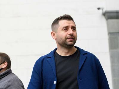 Владимир Зеленский - Давид Арахамия - Михаил Подоляк - Джо Байден - "Разговор не имел официального характера". В Офисе президента прокомментировали заявления Арахамии - gordonua.com - США - Украина - Германия - Европа