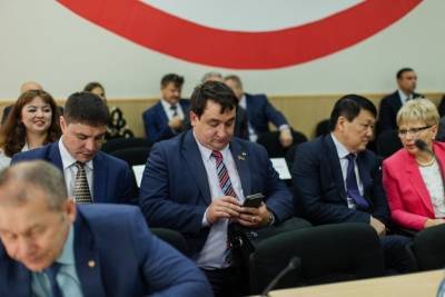 Коростелёв обвинил покинувших заксобрание единороссов в непринятом законе о «наливайках» - chita.ru - Россия