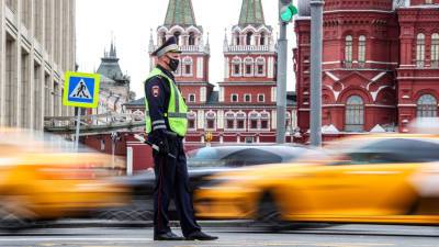 Запуск онлайн-базы по проверке прав водителей такси перенесён на 2022 год - russian.rt.com