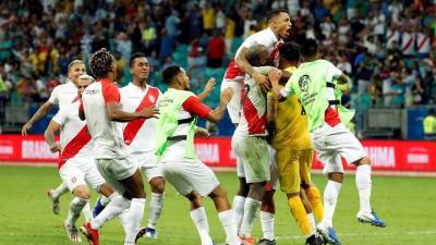 Сборная Перу вышла в полуфинал Кубка Америки - vesti.ru - Бразилия - Перу - Парагвай