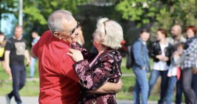Суббота в Луганске: где послушать музыку, где потанцевать, что посмотреть... можно и шаром покатить - cxid.info - Луганск - Русь