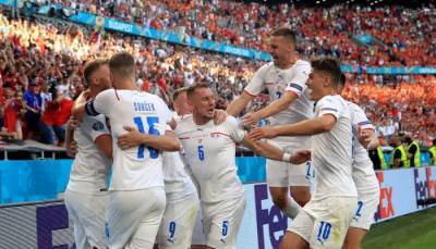 Чехия – Дания прогноз и ставки на матч 1/4 финала Евро-2020 - sportarena.com - Чехия - Дания
