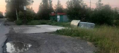 Ветер унес страшный новый остановочный комплекс в Петрозаводске - stolicaonego.ru - Петрозаводск