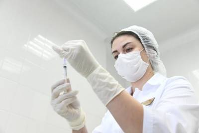 В Волгоградской области за сутки от COVID-19 привились 14 тысяч человек - volg.mk.ru - Волгоградская обл.