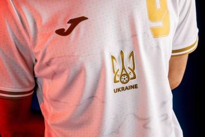 Вадим Пристайко - На британском ТВ контуры Украины на футбольной форме сравнили с грязным пятном - topcor.ru - Украина - Англия - Италия - Лондон - Рим