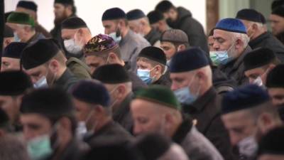 В Чечне ввели ограничения, чтобы "выиграть время" - vesti.ru - респ. Чечня