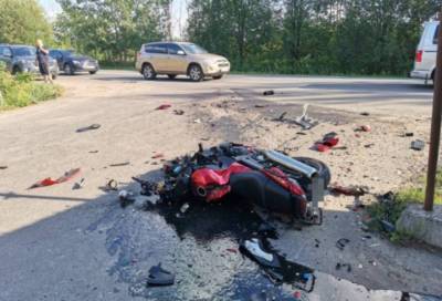 Мотоциклист погиб под колесами автомобиля во Всеволожском районе - online47.ru - Ленинградская обл. - р-н Всеволожский