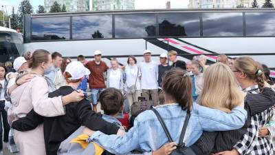 ОНФ проследит за выплатами "детских" денег - vesti.ru - Россия