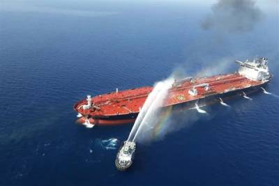 Британская военная группа засекла атаку судна у берегов Омана - eadaily.com - Англия - Оман - Маскат