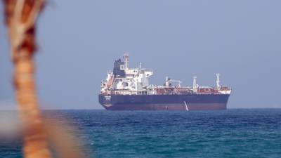 Британское судно подверглось нападению у берегов Омана - vesti.ru - Англия - Оман - Маскат