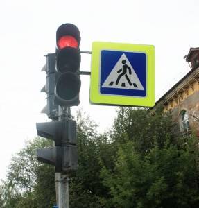 Кунгурские водители недовольны режимом работы светофора на остановке Гусева - iskra-kungur.ru - Пермь
