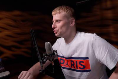 Руслан Белый - Популярный комик назвал главную причину страданий после ухода с ТНТ - lenta.ru