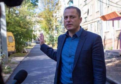 Андрей Белоусов - СМИ: Мэра Каменского обвиняют в выведении миллионов из местного бюджета через друзей и родственников - kp.ua - Украина