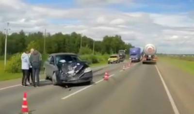 Отлетевшее у грузовика колесо протаранило легковушку на трассе Тюмень — Курган - nashgorod.ru - Тюмень
