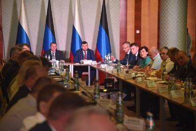 Александр Моор - Российские чиновники и предприниматели выразили готовность... - politnavigator.net - Россия - ДНР - Донецк - Донбасс