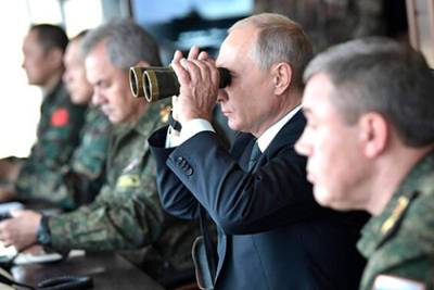 Владимир Путин - Европе предложили отключить Россию от SWIFT во избежание возможной войны - lenta.ru - Россия - Англия - Лондон - county Swift