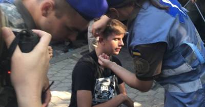 "Посоветовали уходить по-хорошему": под ОП из-за драки пострадал подросток (фото, видео) - focus.ua - Украина
