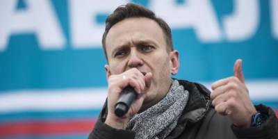 Алексей Навальный - Блогеры заподозрили Навального в связи с властью - ruposters.ru