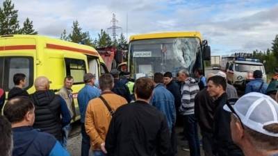 Водителя автобуса убило куском железной арматуры на Ямале - 5-tv.ru - Ноябрьск - Муравленко