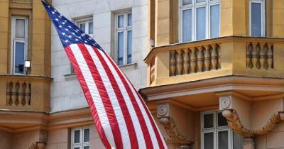 Посольство США в Москве прекращает прием консульских сборов за визы - ren.tv - Москва - Россия - США - Визы
