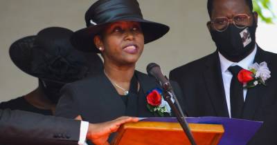 Моиз Жовенель - Моиз Мартин - Вдова президента Гаити притворилась мертвой во время расстрела - ren.tv - New York - Гаити
