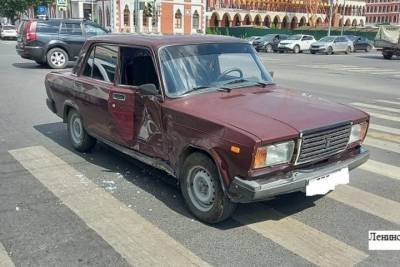 В Йошкар-Оле пенсионер на «семерке» спровоцировал ДТП с такси - mk.ru - респ. Марий Эл