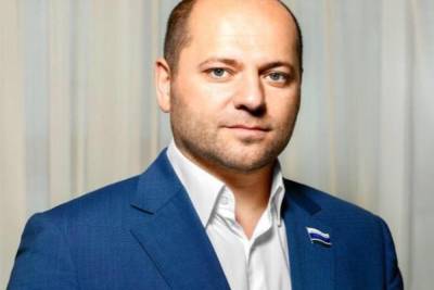 Советовавший россиянам меньше есть депутат задекларировал доход в 0 рублей - mk.ru - Екатеринбург - Свердловская обл.