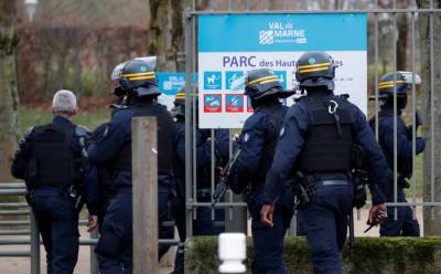 Неизвестный напал с ножом на полицейского в пригороде Парижа - news-front.info - Франция - Париж