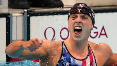 Кэти Ледеки завоевала третью золотую медаль на Олимпиаде в Токио - golos-ameriki.ru - США - Токио - Париж