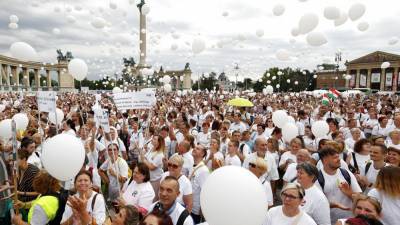 Венгрия: медработники требуют повышения зарплаты - ru.euronews.com - Италия - Белоруссия - Франция - Венгрия - Сербия - Будапешт