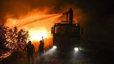 Лесные пожары на юге Европы - ru.euronews.com - Италия - Белоруссия - Турция - Франция - Греция - провинция Анталья