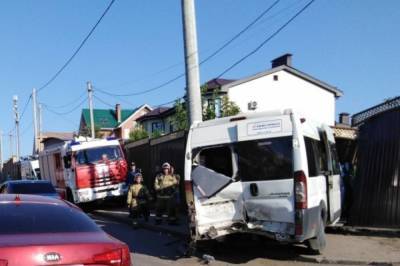 В Самаре в ДТП с участием маршрутки пострадали 11 человек - aif.ru - Алтайский край - Самара