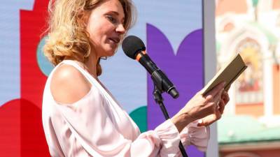 Любовь Толкалина - 43-летняя Любовь Толкалина снялась полностью обнаженной - mir24.tv
