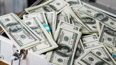 Простой риелтор из США получил 50 миллиардов долларов из-за банковской ошибки - 5-tv.ru - США - штат Луизиана