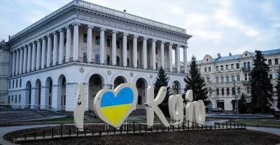 "Всю жизнь говорили, никто не умирал": Украинцы отказались считать общение на русском языке "зрадой" - reendex.ru - Украина - Киев