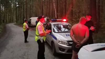 Уралец решил прокатить пятилетнюю дочь за рулем и раздавил ее своим телом - vesti.ru - Россия - Свердловская обл. - Первоуральск