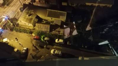 В крупном воронежском ЖК ночью вспыхнул внедорожник - vestivrn.ru - Воронеж