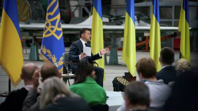 Владимир Зеленский - Сергей Лавров - Зеленский заявил о скором получении Украиной беспилотников Bayraktar - russian.rt.com - Россия - Украина - Киев - Турция