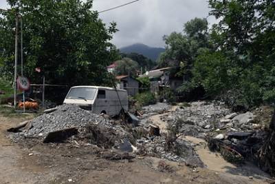 Ливни в Крыму вызвали сход селевого потока - lenta.ru - Крым - район Бахчисарайский