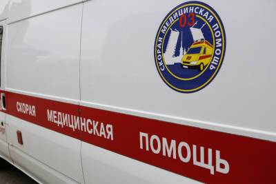 В центре Петербурга минивэн перевернул легковушку на бок и выбросил на тротуар - spb.mk.ru - Санкт-Петербург