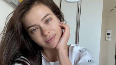 Елена Темникова - Елена Темникова перенесла операцию под общим наркозом - vesti.ru