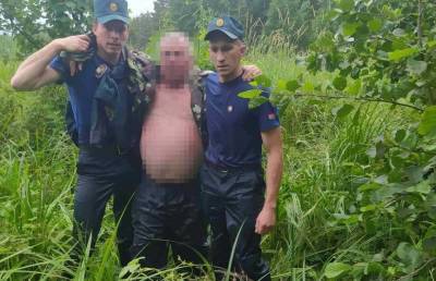 Сходил за грибами. В Дятловском районе спасатели вытаскивали мужчину из болота - ont.by - Белоруссия - район Дятловский