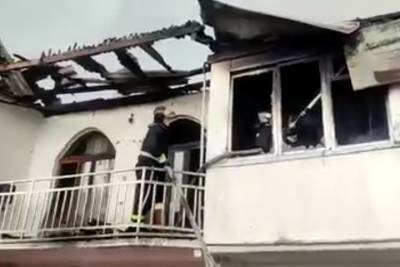 Вся Мамайка начнёт гореть: в Сочи потушили пожар в двухэтажном частном доме - kuban.mk.ru - Сочи
