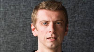 Возлюбленная покойного Гулбиса призналась в вечной любви к актеру - newinform.com